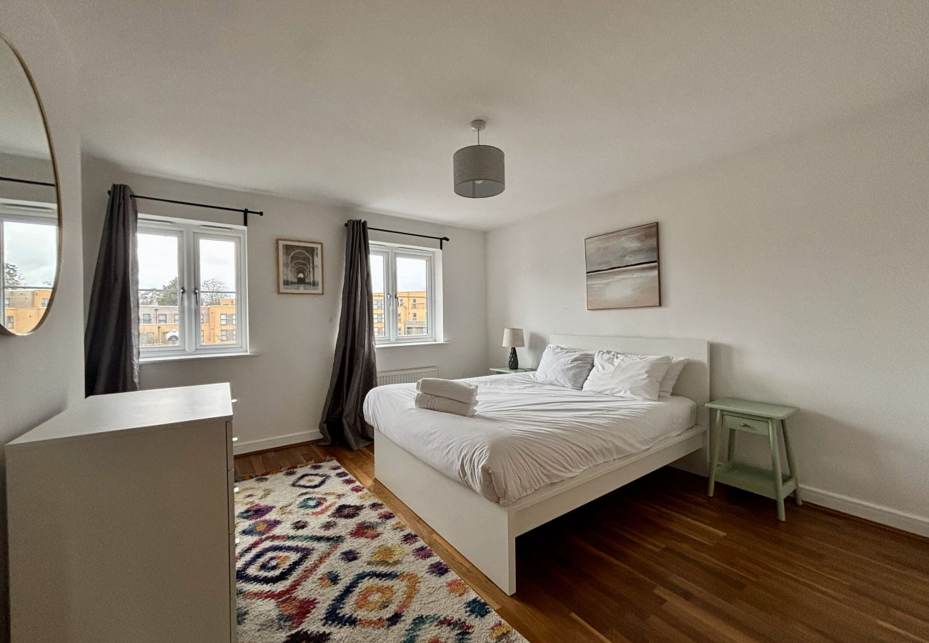 House in Taplow - Taplow Spacious Stylish Four Bedroom Townhouse 