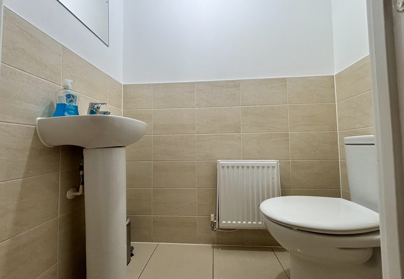 House in Taplow - Taplow Spacious Stylish Four Bedroom Townhouse 