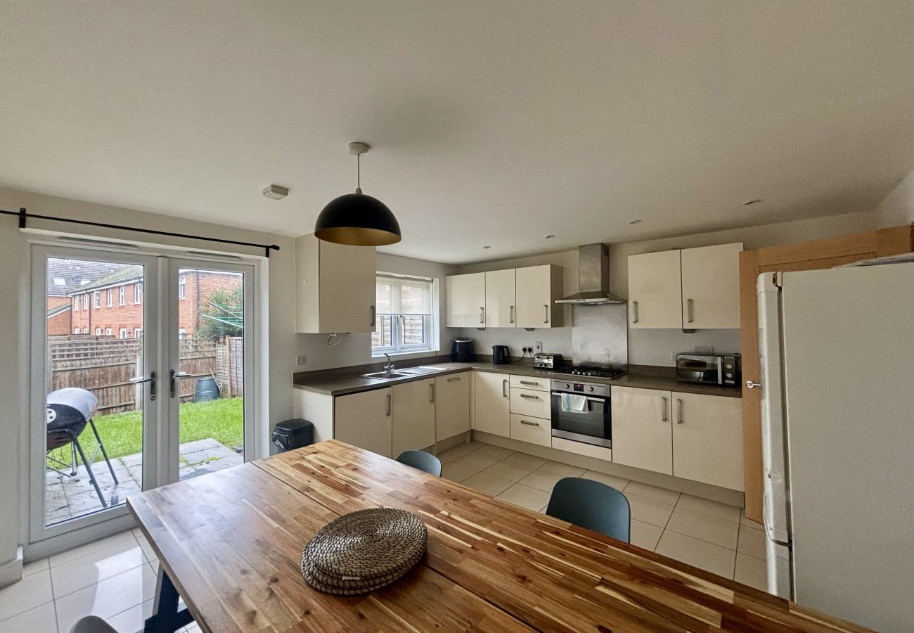 House in Taplow - Taplow Spacious Stylish Four Bedroom Townhouse 