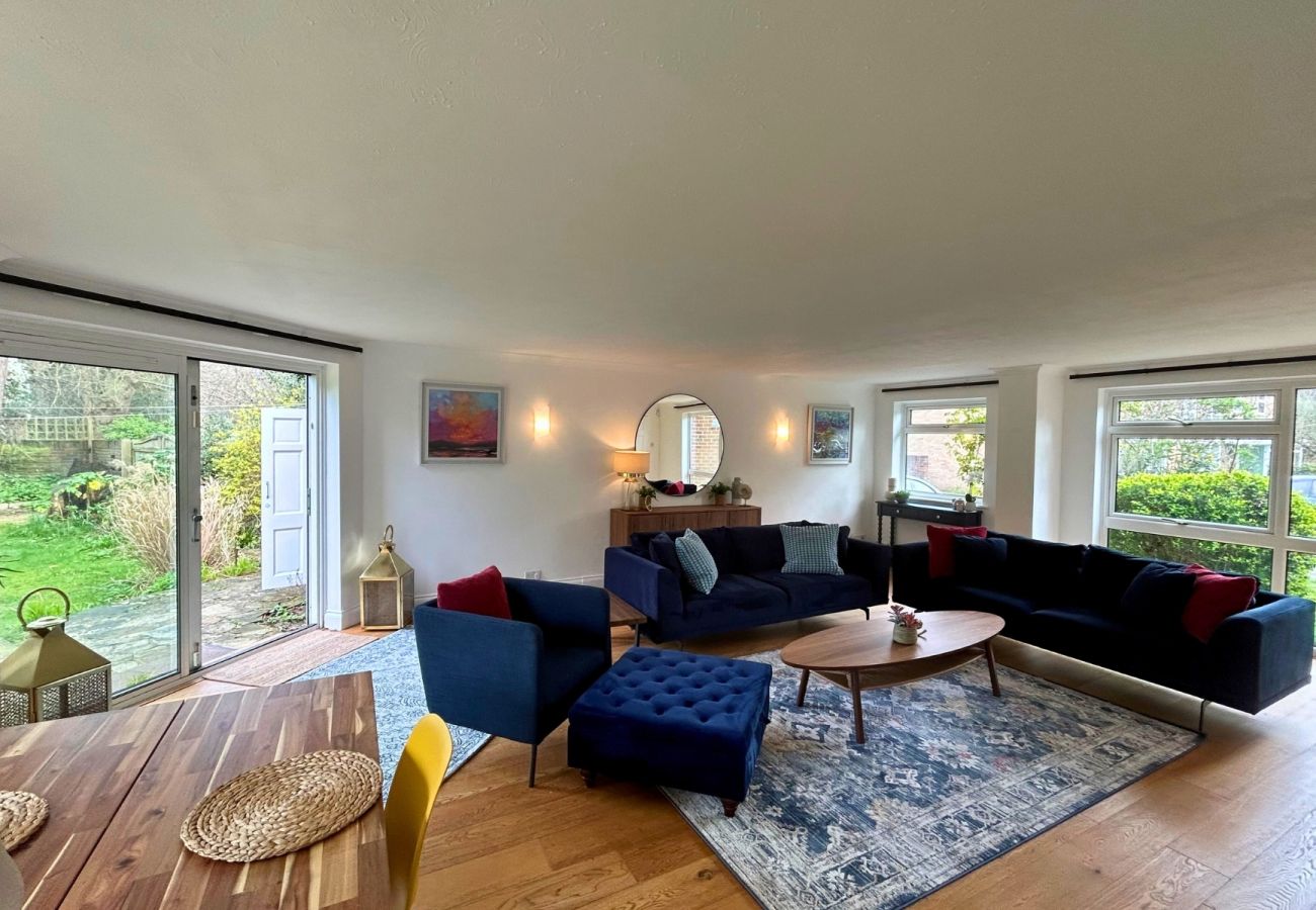 House in Weybridge - Weybridge Stunning Five Bedroom Family Home 