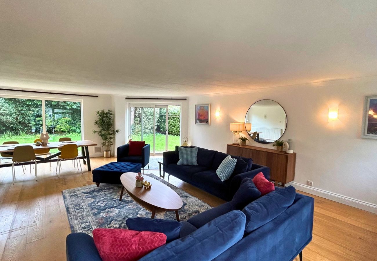 House in Weybridge - Weybridge Stunning Five Bedroom Family Home 