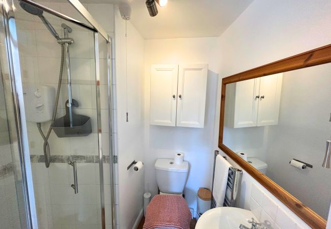 House in Warfield - Winkfield Charming Three-Bedroom House House in Warfield - Winkfield Charming Three-Bedroom House