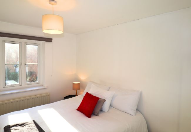 House in Warfield - Winkfield Charming Three-Bedroom House House in Warfield - Winkfield Charming Three-Bedroom House