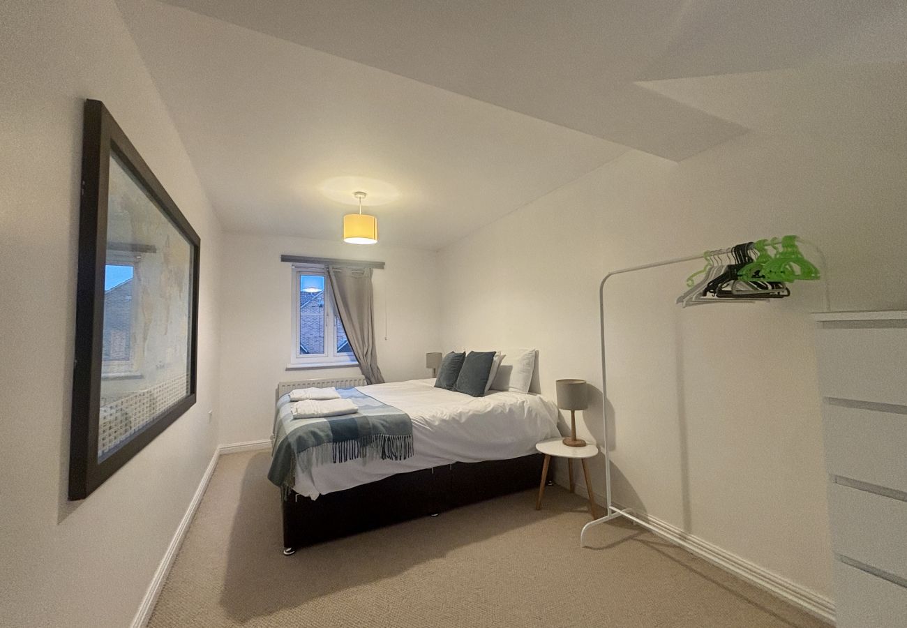 House in Warfield - Winkfield Charming Three-Bedroom House