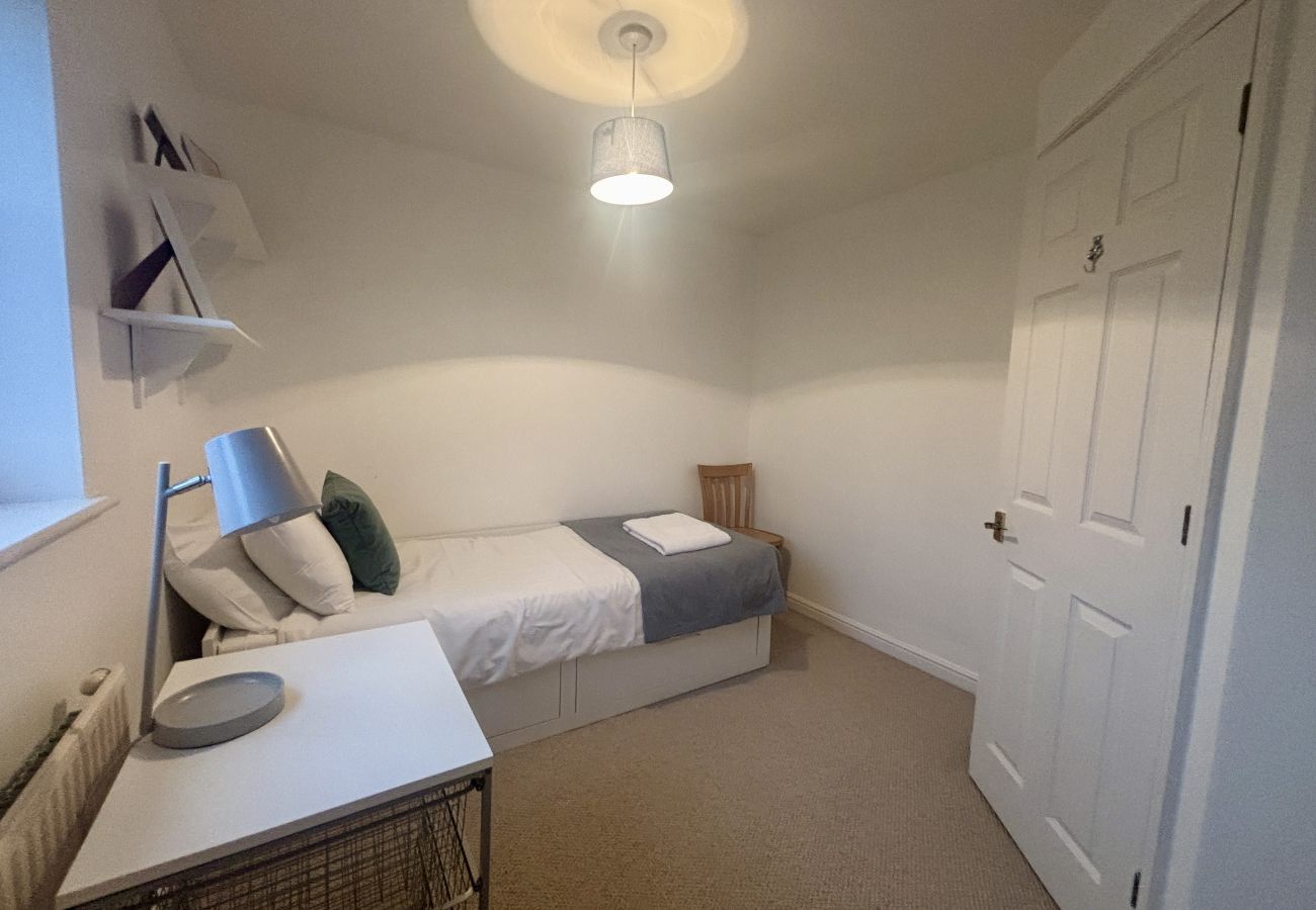 House in Warfield - Winkfield Charming Three-Bedroom House