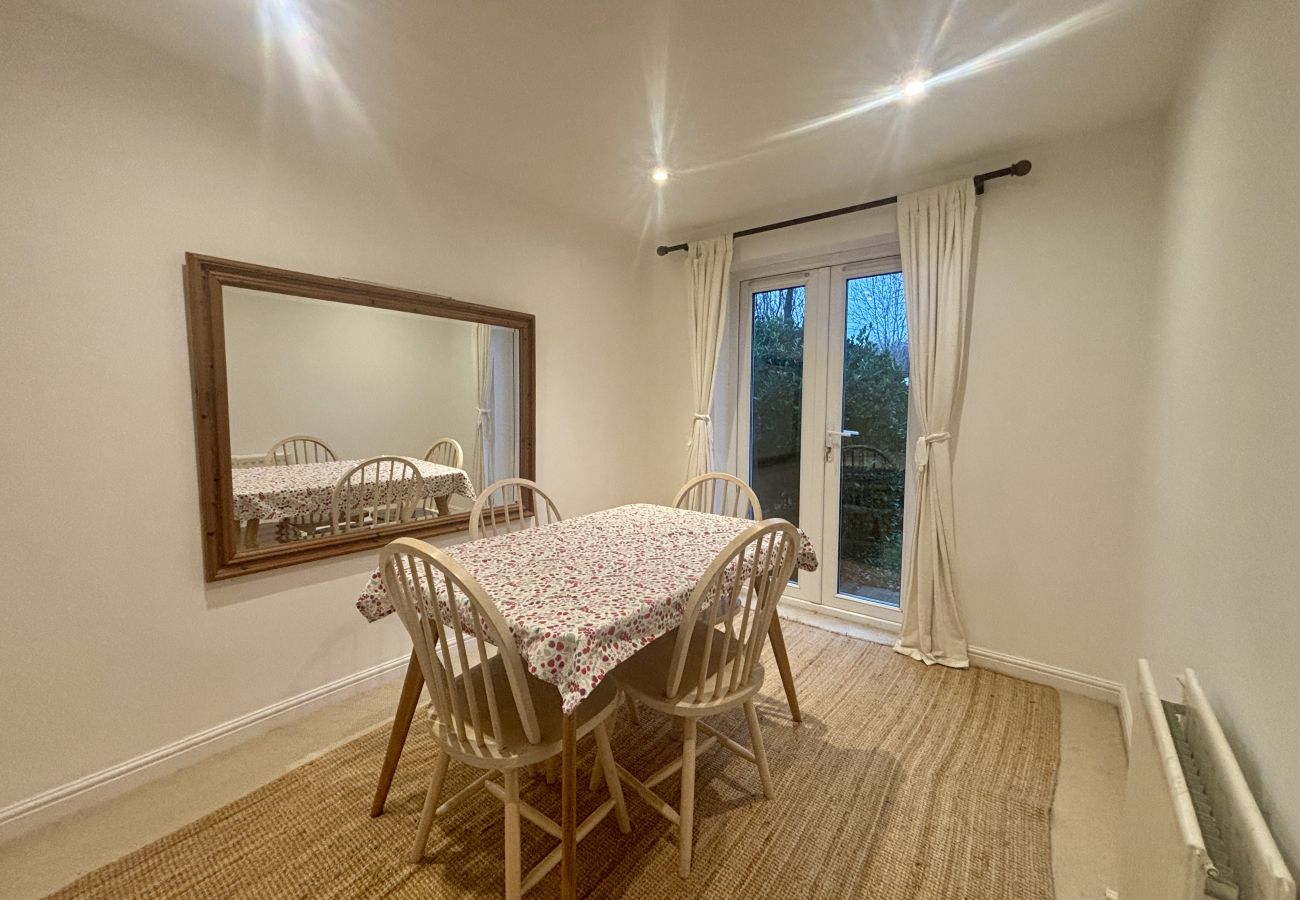 House in Warfield - Winkfield Charming Three-Bedroom House