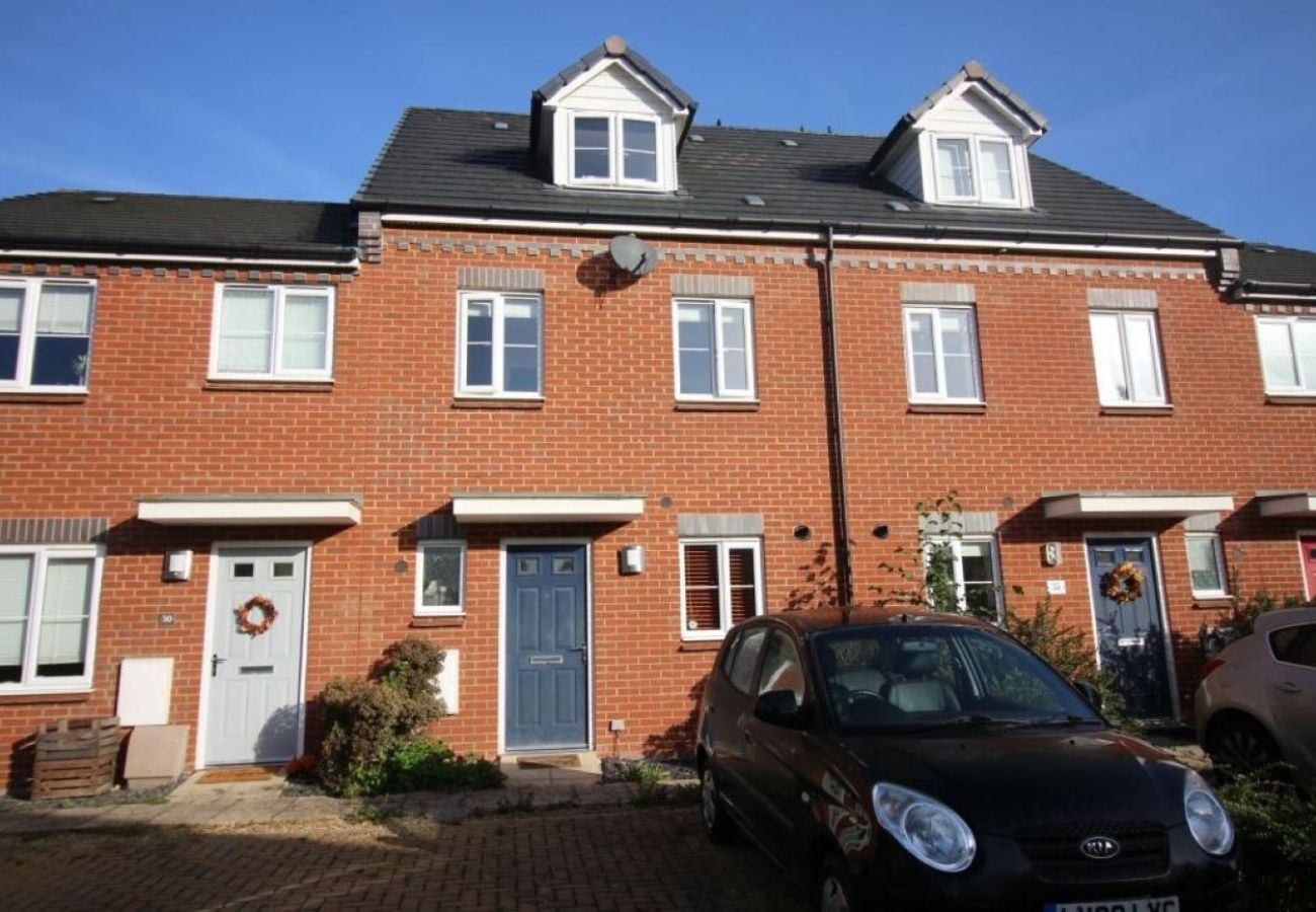 House in Andover - Andover Charming Three Bedroom House