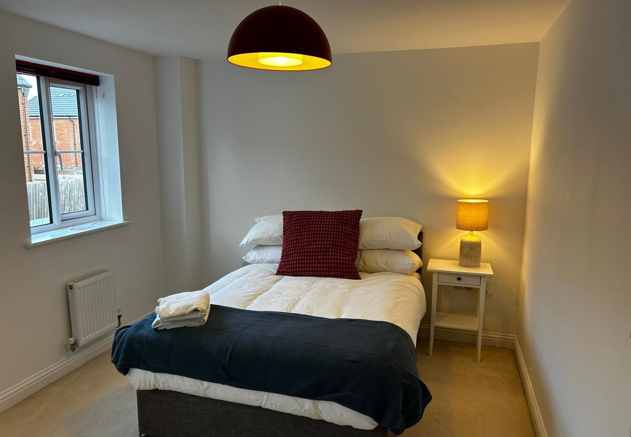 House in Andover - Private Parking - Three Bedroom Home Andover