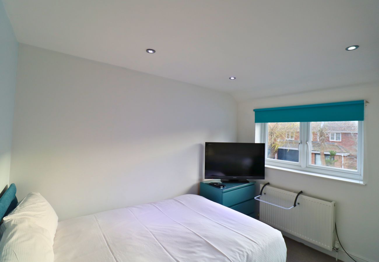 House in Ascot - Ascot Spacious 5-Bedroom House 