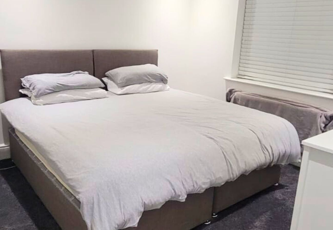 Apartment in Andover - Cosy Two Bedroom Home in Andover