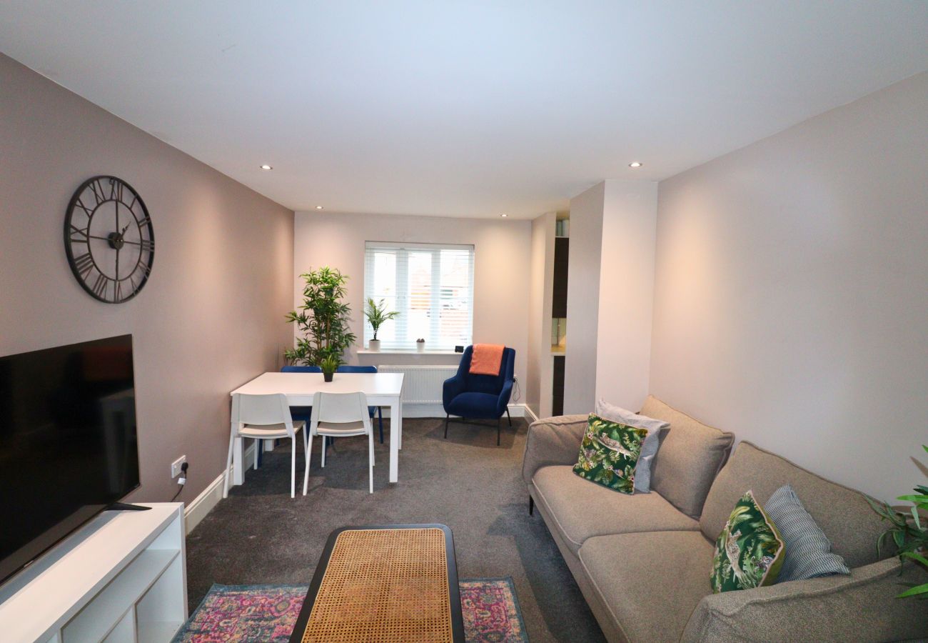 Apartment in Andover - Cosy Two Bedroom Home in Andover