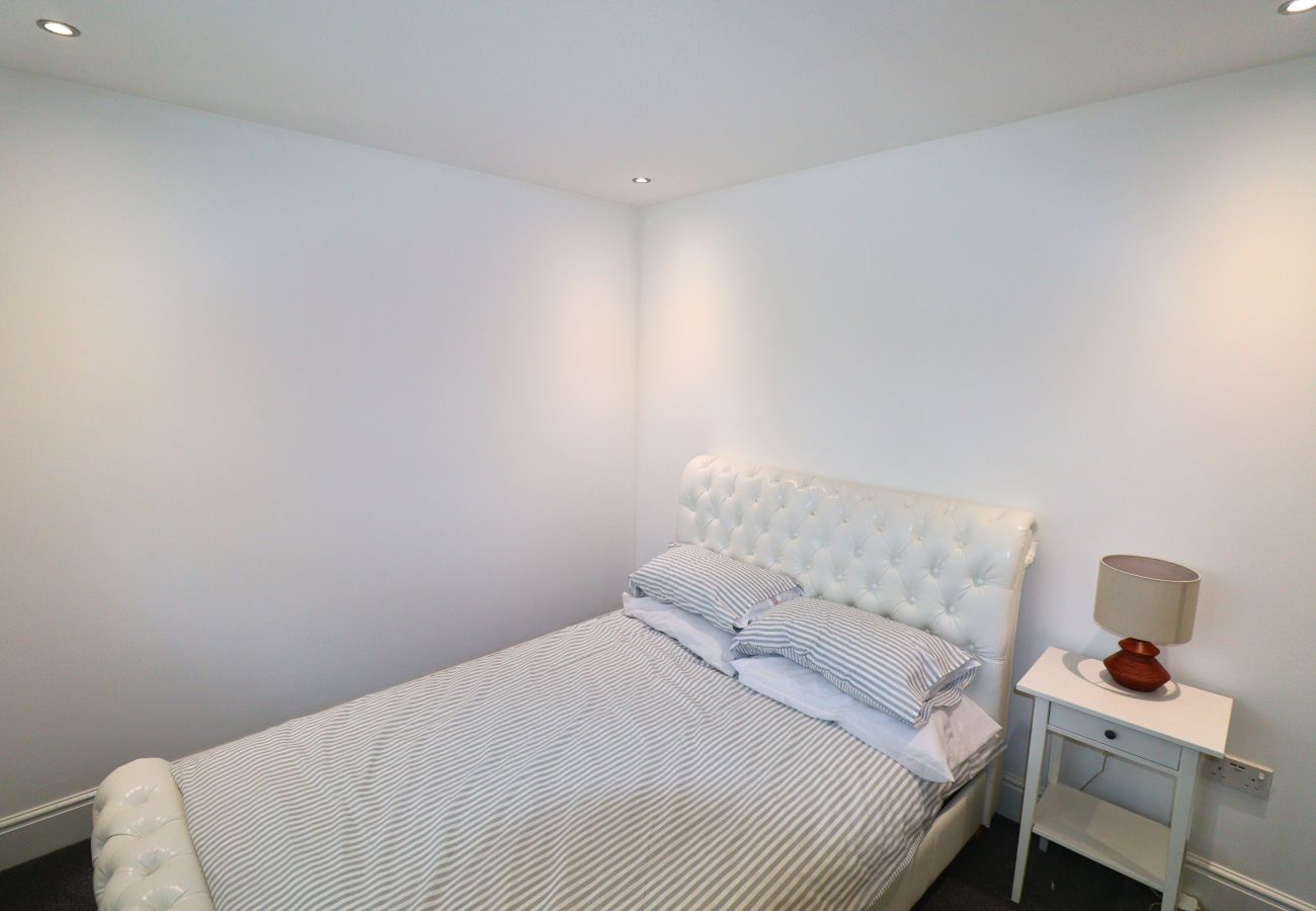Apartment in Andover - Cosy Two Bedroom Home in Andover