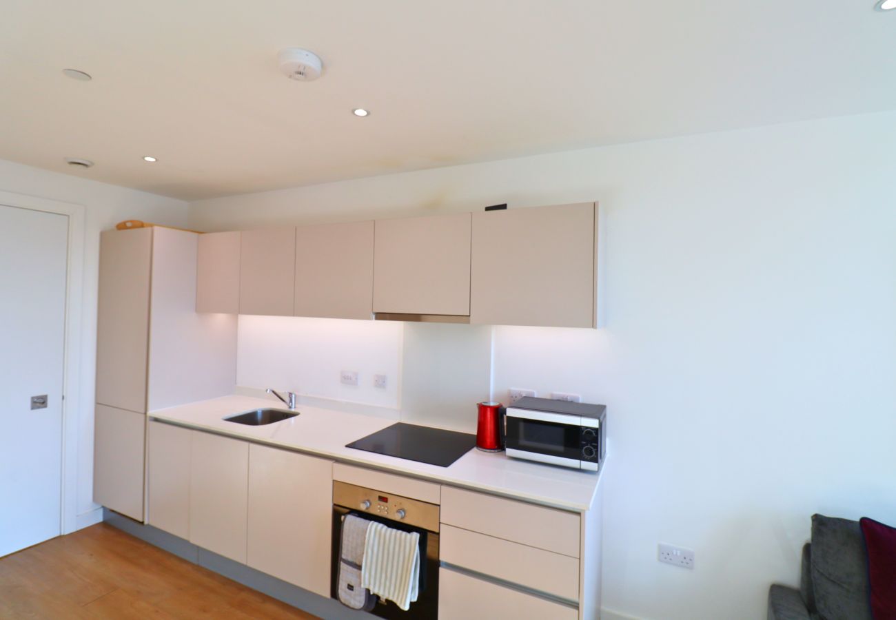 Apartment in Bracknell - Stylish Two Bedroom Apartment Central Bracknell 