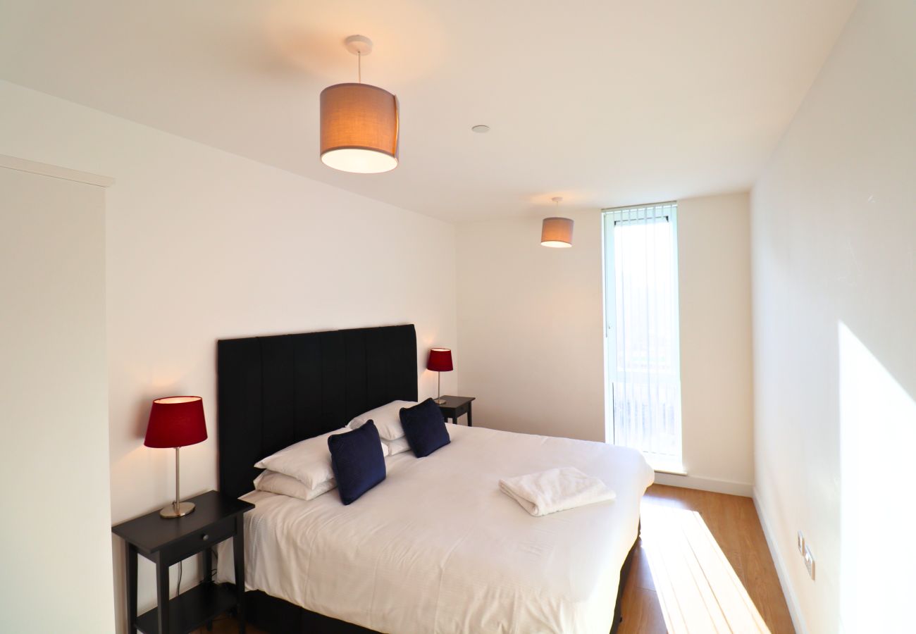 Apartment in Bracknell - Stylish Two Bedroom Apartment Central Bracknell 