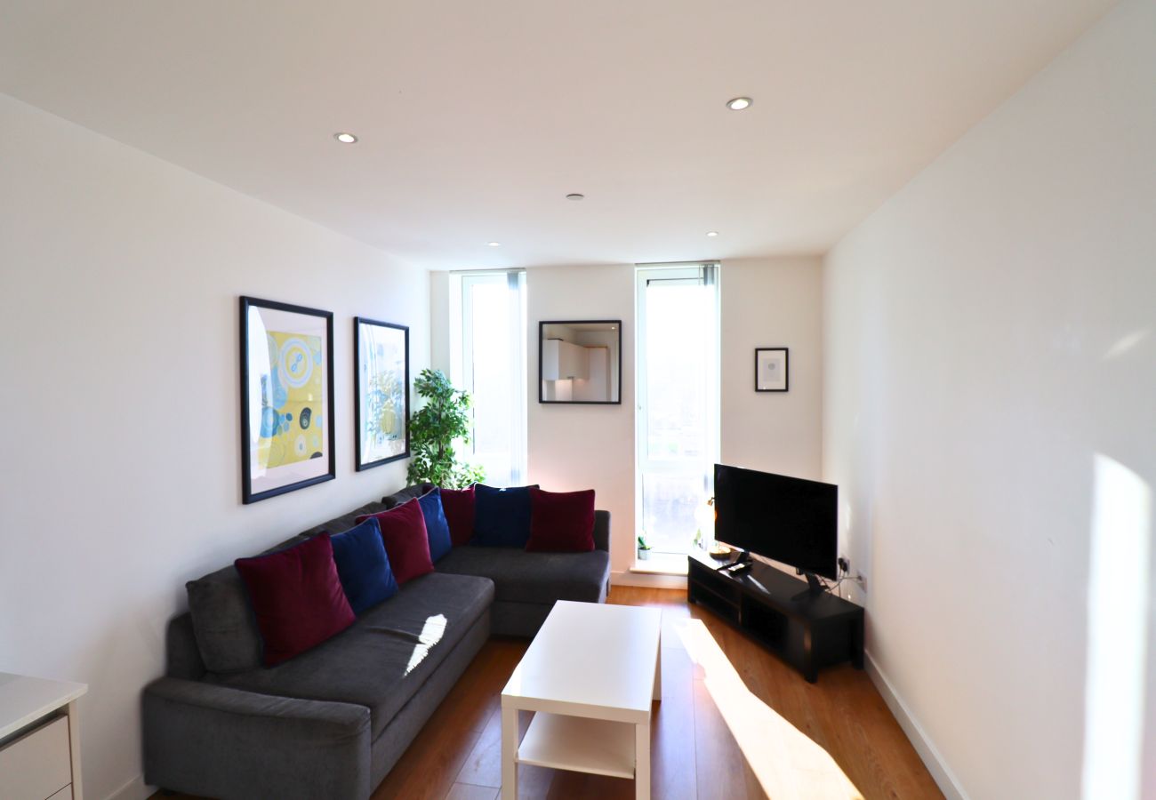 Apartment in Bracknell - Stylish Two Bedroom Apartment Central Bracknell 