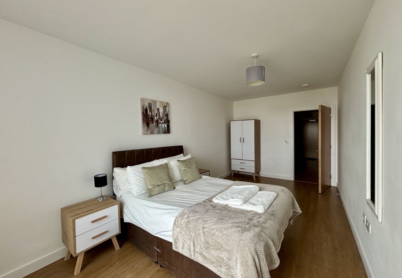 Apartment in Bracknell - Stylish Two Bedroom Apartment Central Bracknell 