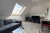 Apartment in Egham - Modern 2-Bed Apartment | Egham | Free Parking