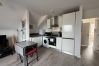 Apartment in Egham - Modern 2-Bed Apartment | Egham | Free Parking