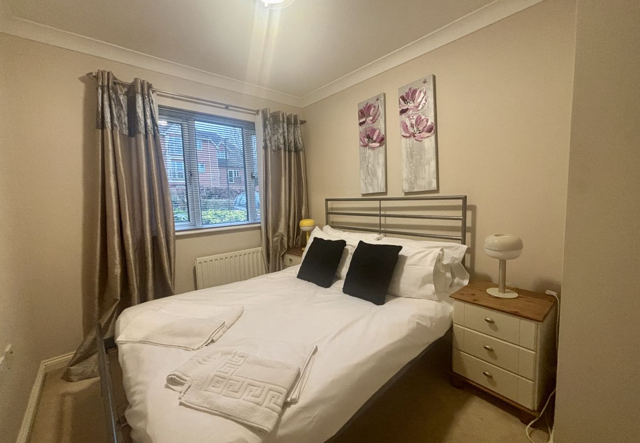 Apartment in Bracknell - Stylish Two Bedroom Apartment in Bracknell