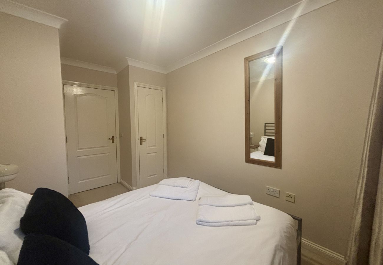 Apartment in Bracknell - Stylish Two Bedroom Apartment in Bracknell