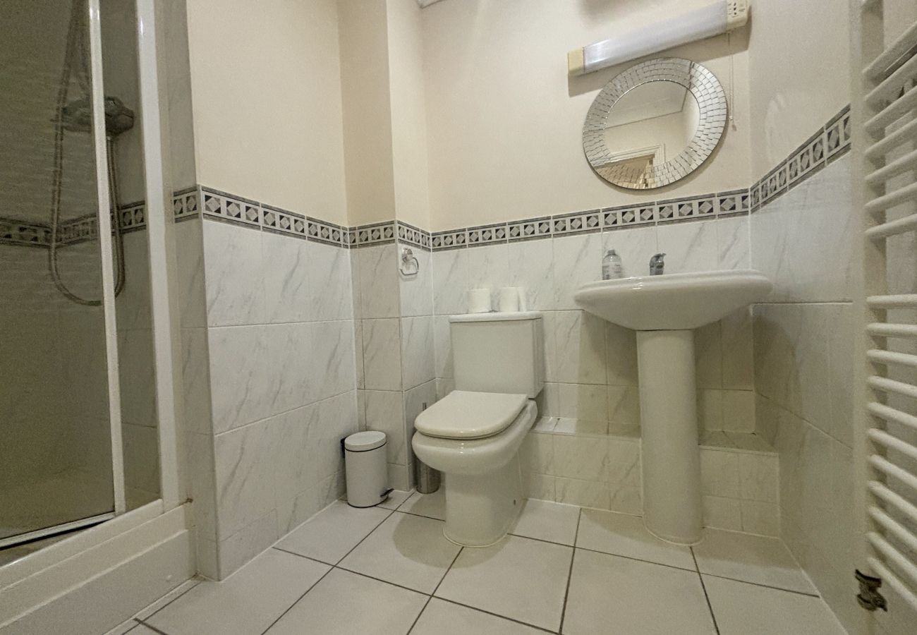 Apartment in Bracknell - Stylish Two Bedroom Apartment in Bracknell