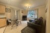 Apartment in Bracknell - Stylish Two Bedroom Apartment in Bracknell