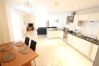Apartment in Reading - Reading Spacious Two Bedroom Apartment