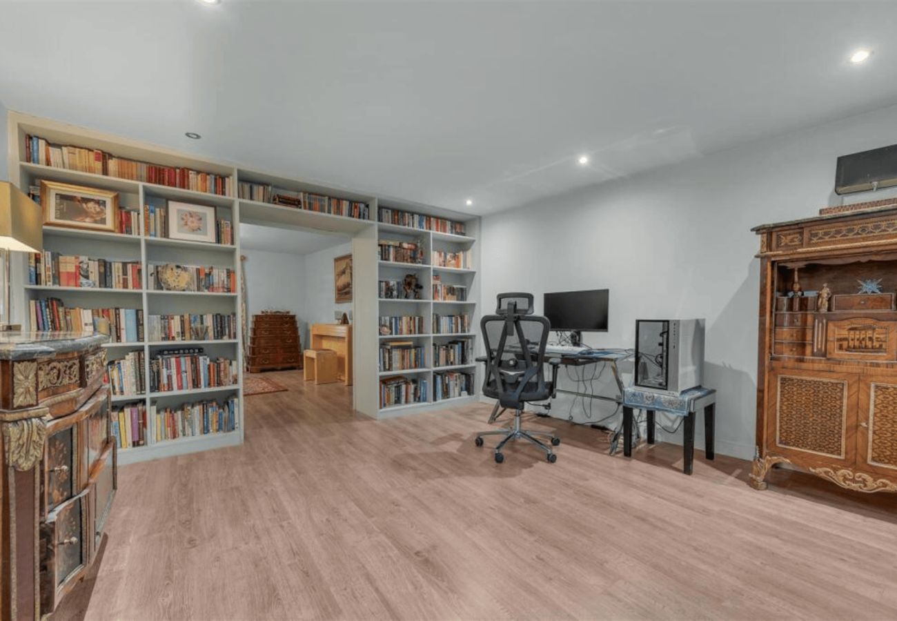 House in Sunninghill - Stunning Four Bedroom House in Sunningdale