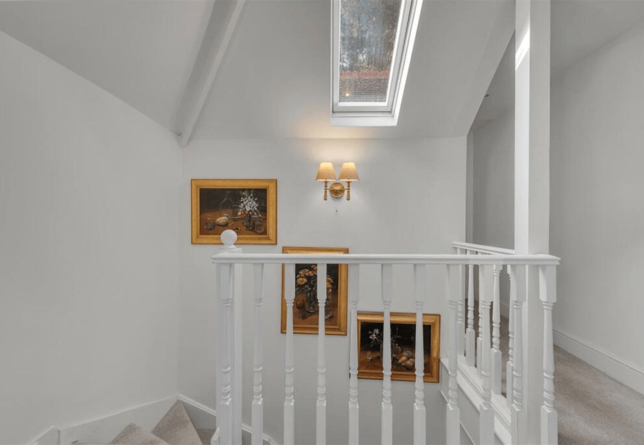 House in Sunninghill - Stunning Four Bedroom House in Sunningdale