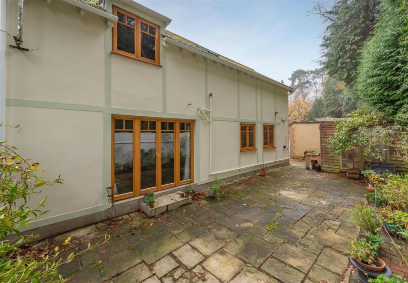 House in Sunninghill - Stunning Four Bedroom House in Sunningdale