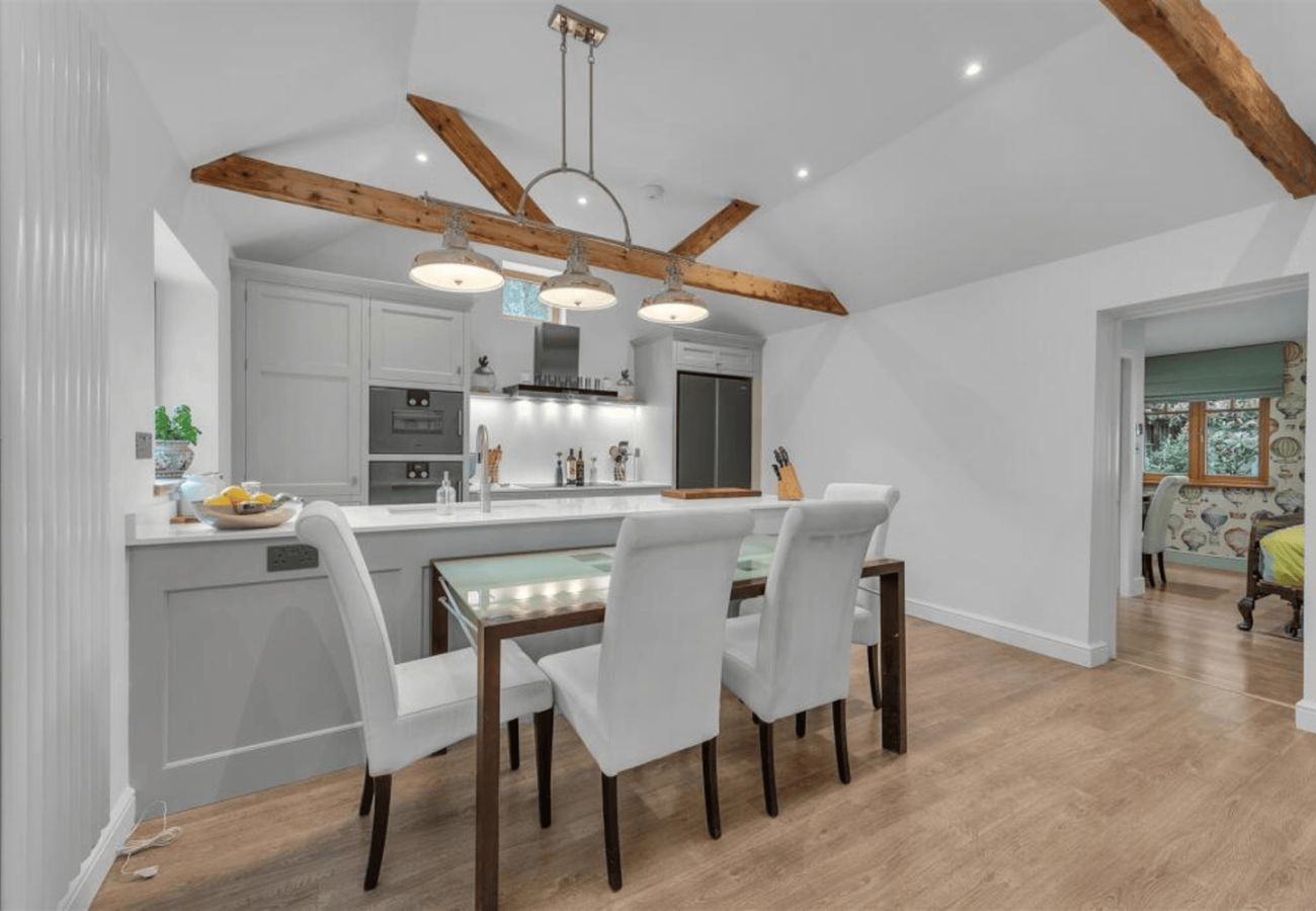 House in Sunninghill - Stunning Four Bedroom House in Sunningdale