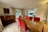 House in Ascot - Ascot Spacious 4 Bedroom Home with Driveway