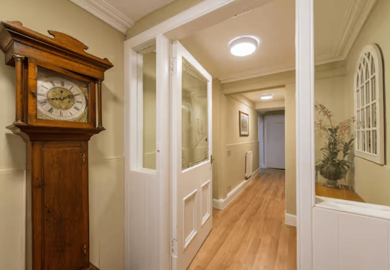 House in Haddington - Historic Coaching Inn in heart of East Lothian