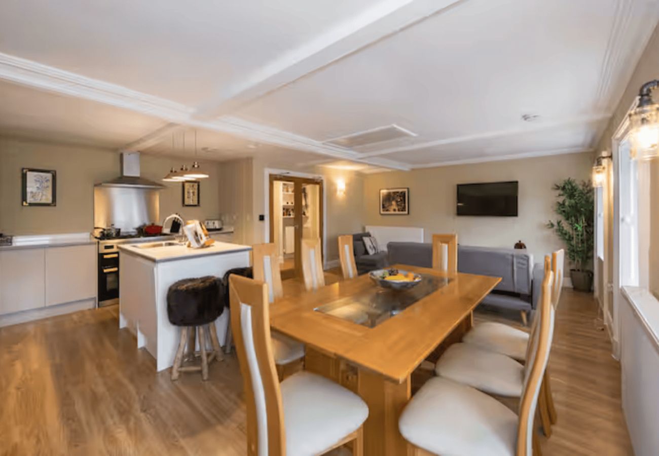House in Haddington - Historic Coaching Inn in heart of East Lothian
