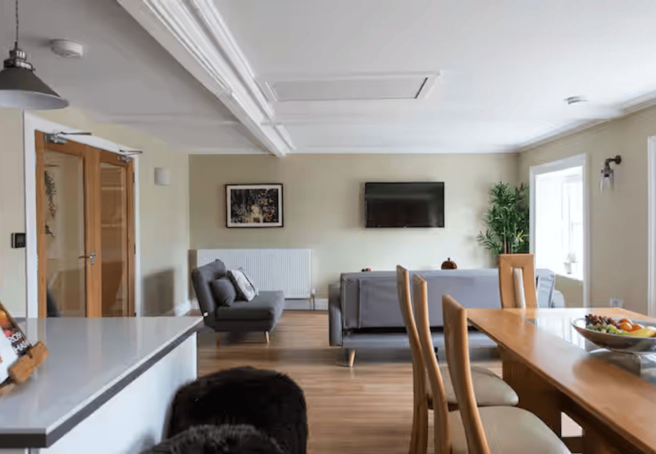 House in Haddington - Historic Coaching Inn in heart of East Lothian