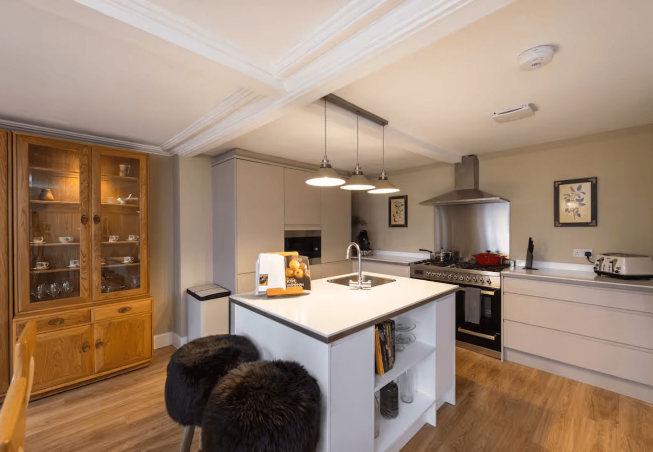 House in Haddington - Historic Coaching Inn in heart of East Lothian
