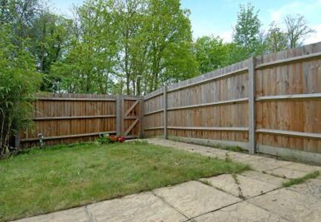 House in Ascot - Ascot Four Bedroom House With Garden House in Ascot - Ascot Four Bedroom House With Garden