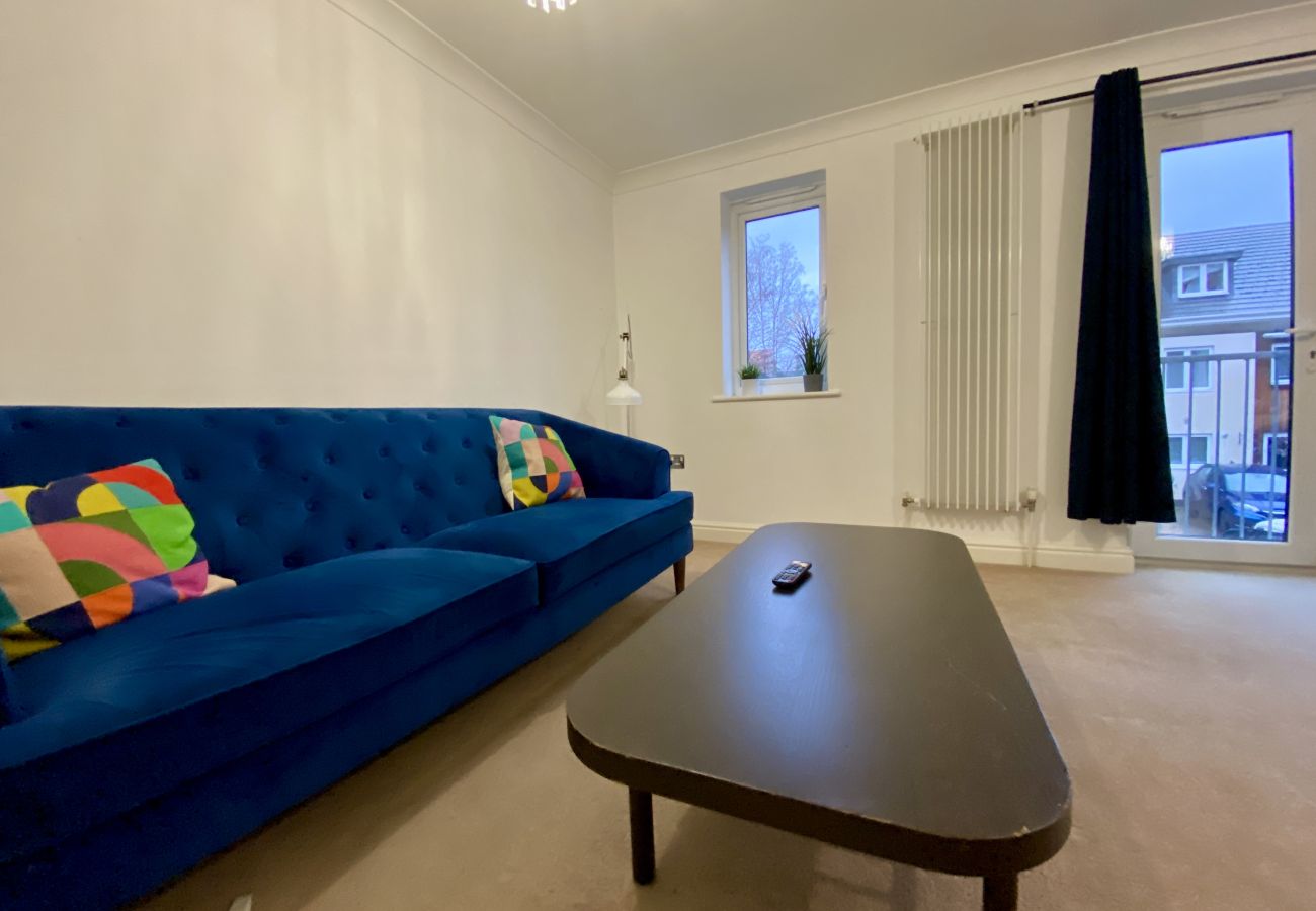 House in Ascot - Ascot Four Bedroom House With Garden