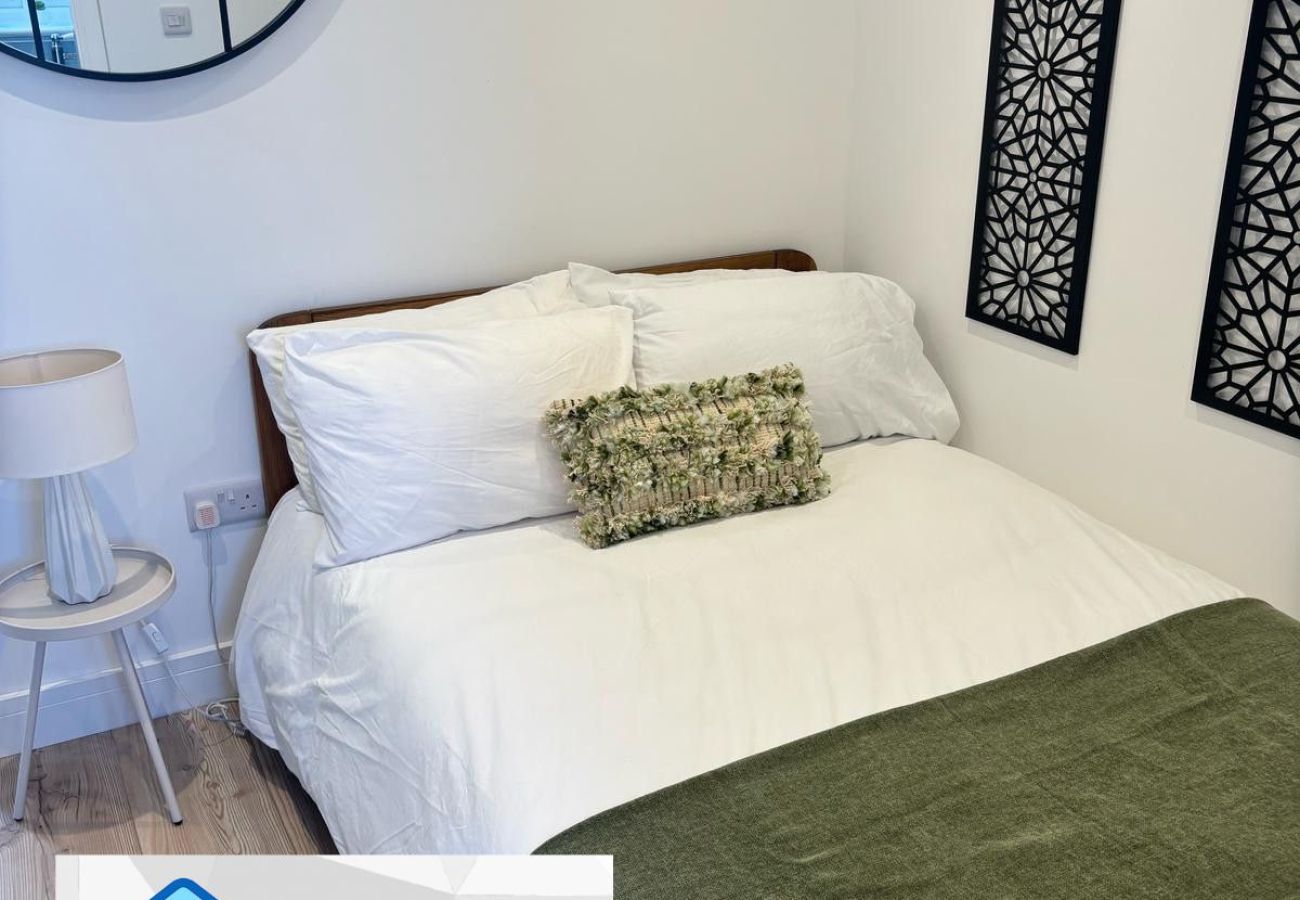 Apartment in Andover - Modern & Cozy Studio Apartment in Andover