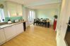 House in Winchester - Spacious 4 Bed Home in Winchester with Garden & Parking