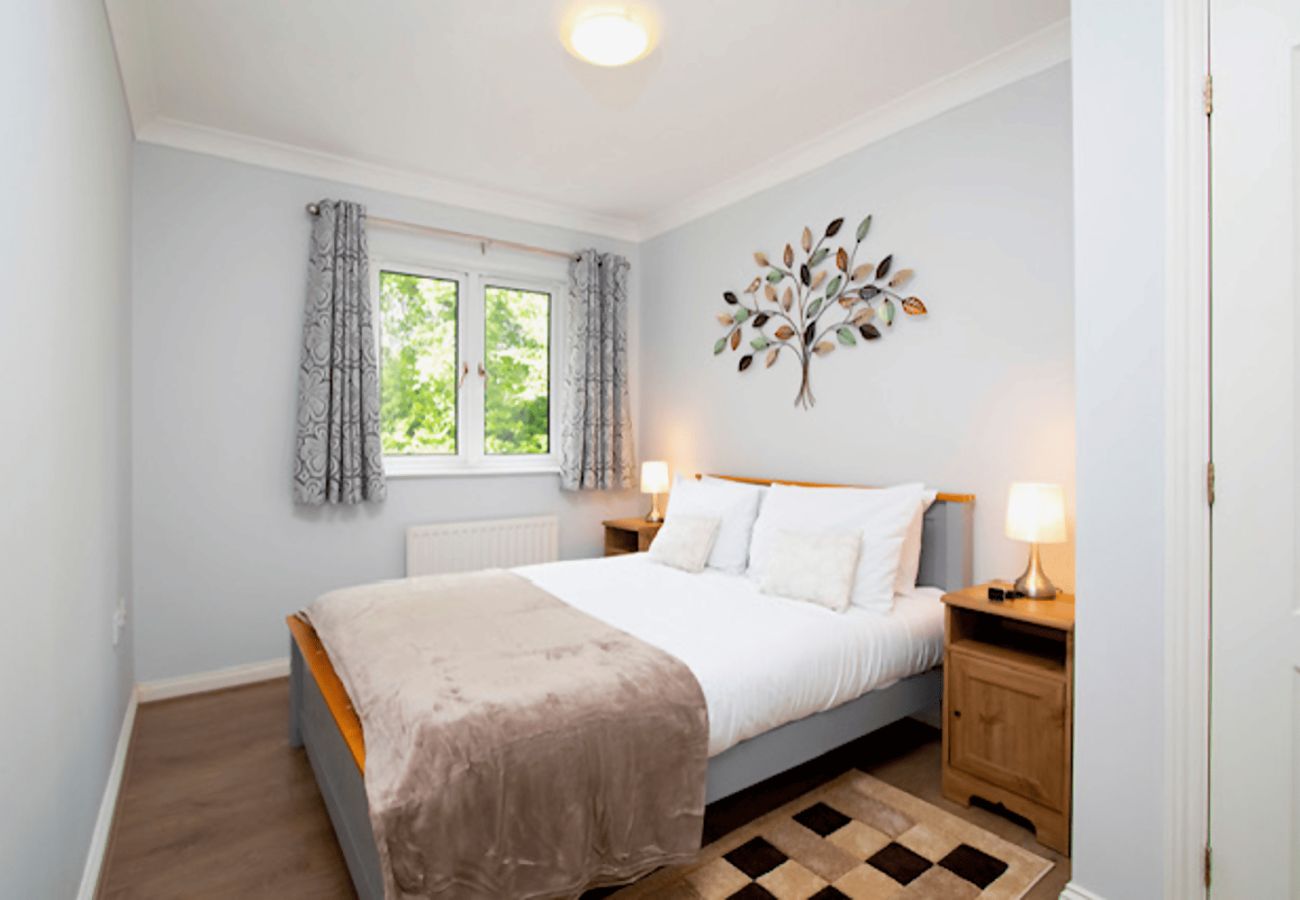 Apartment in Bracknell - Bracknell Spacious Ground Floor Apartment