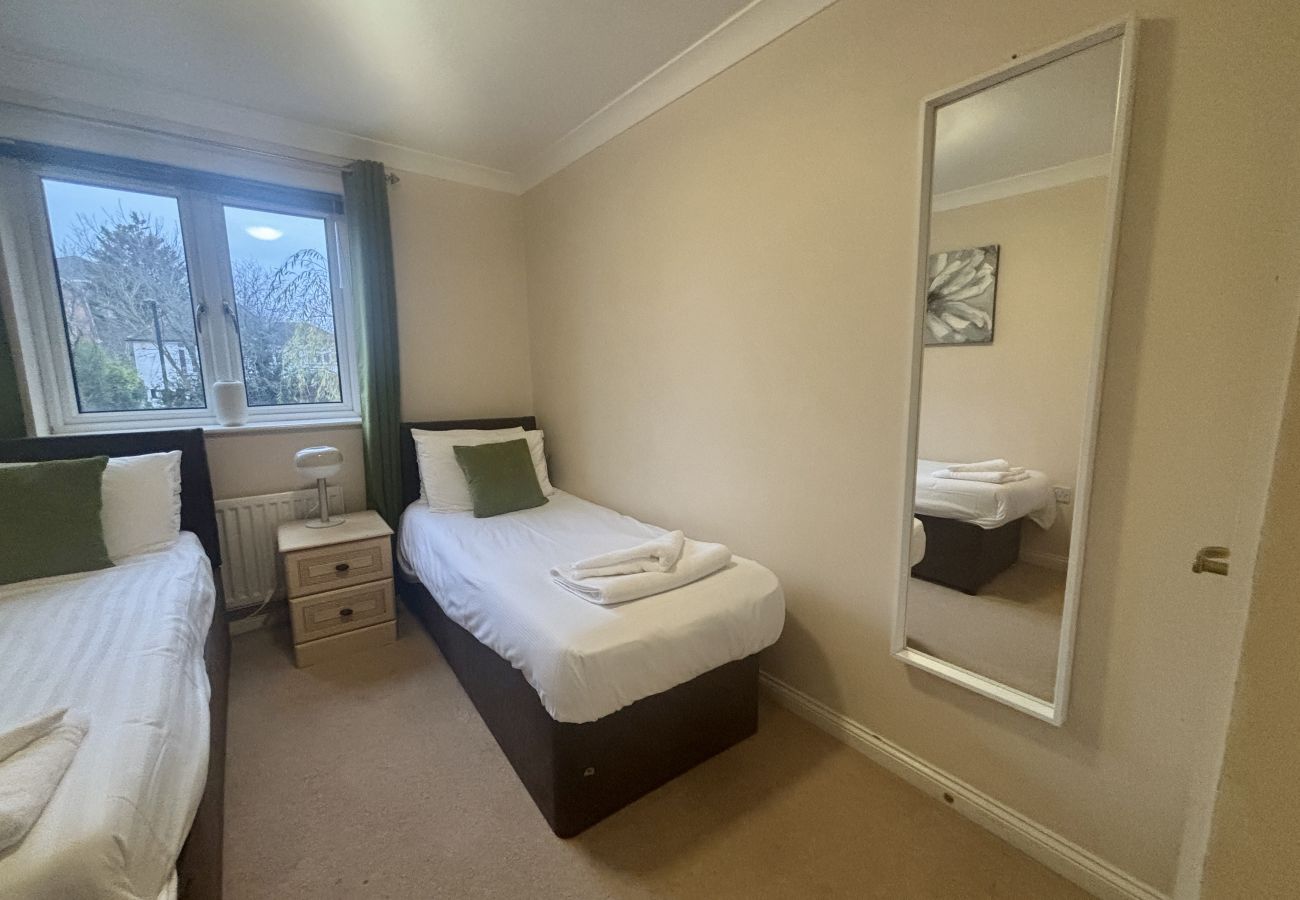 Apartment in Bracknell - Comfortable 2 Bedroom Apartment in Bracknell
