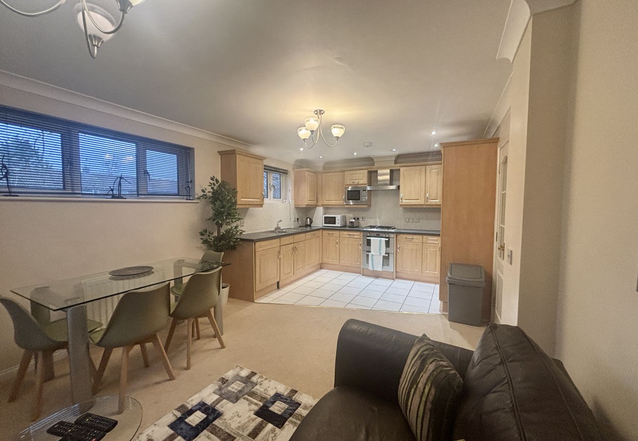 Apartment in Bracknell - Comfortable 2 Bedroom Apartment in Bracknell