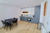 Apartment in Chertsey - Chertsey Modern 2-Bed Flat with Parking