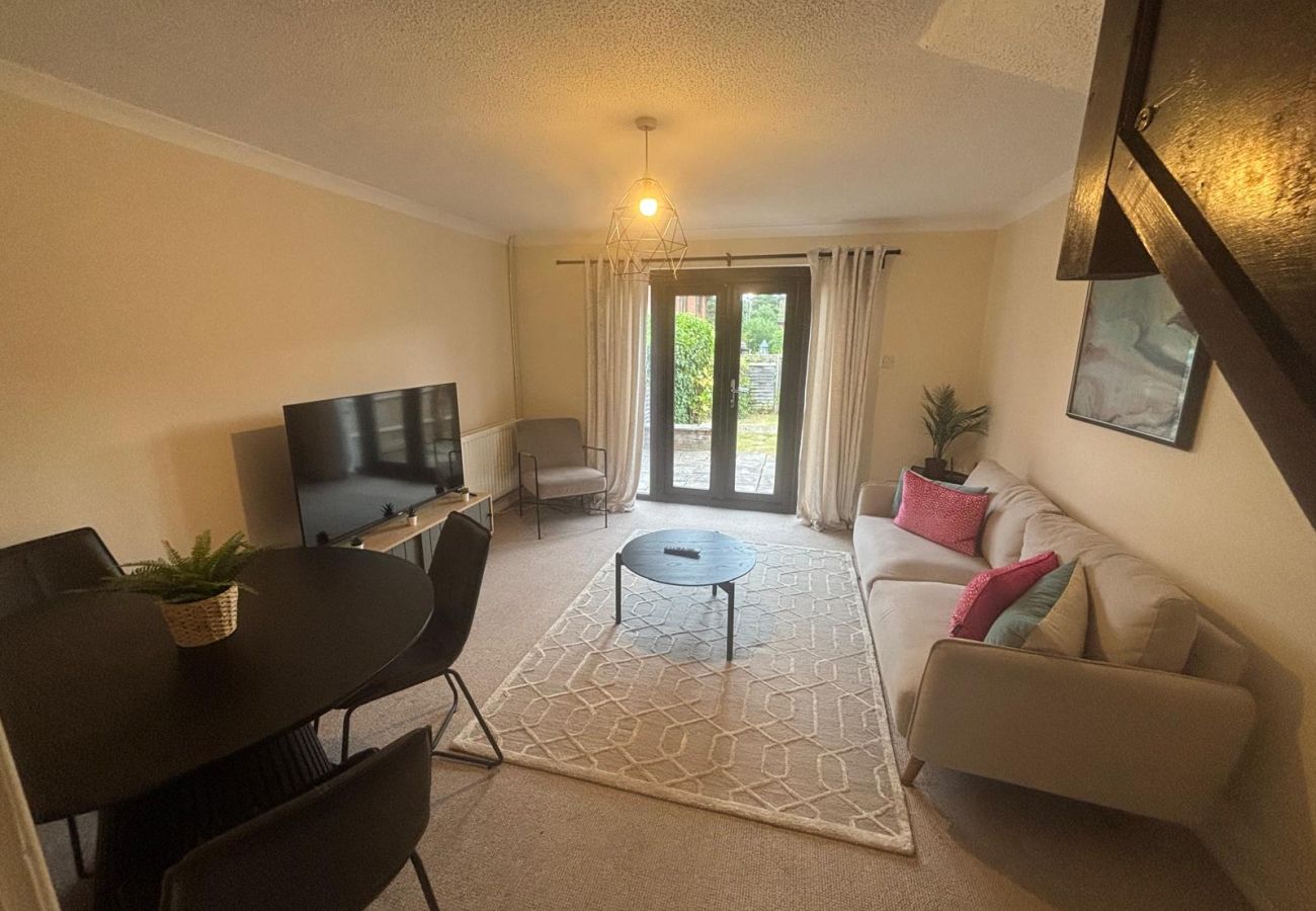 House in Bracknell - Comfortable 2 Bedroom House in Bracknell