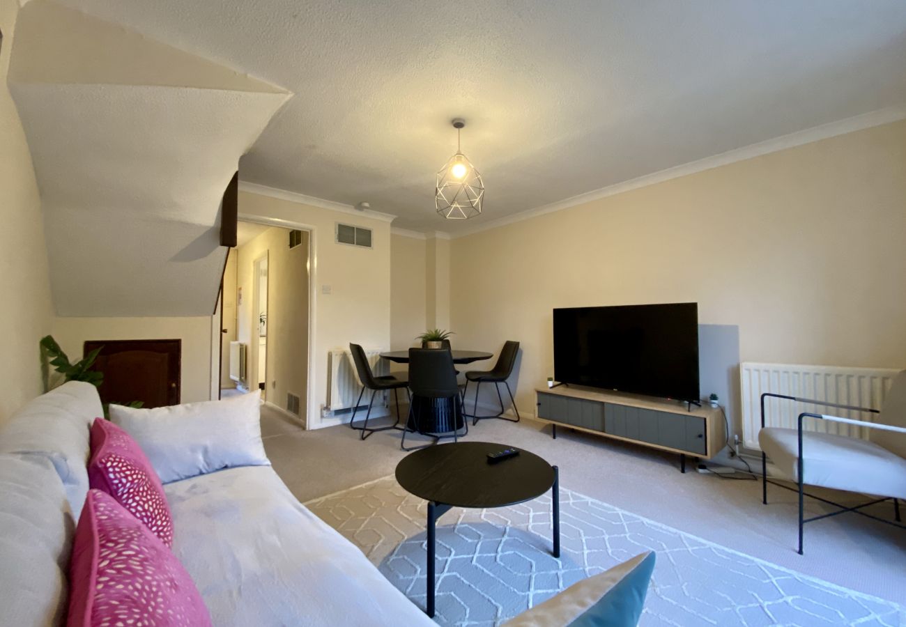 House in Bracknell - Comfortable 2 Bedroom House in Bracknell