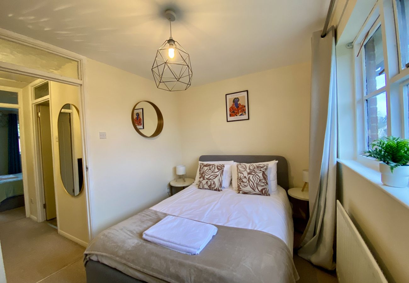 House in Bracknell - Comfortable 2 Bedroom House in Bracknell