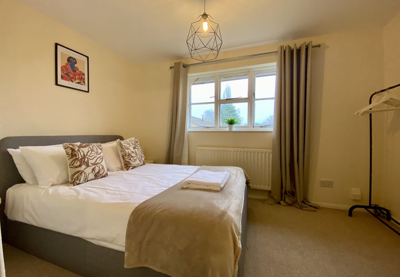 House in Bracknell - Comfortable 2 Bedroom House in Bracknell