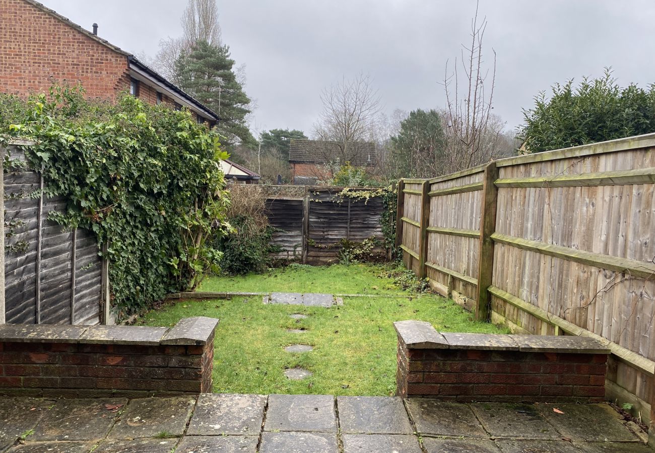 House in Bracknell - Comfortable 2 Bedroom House in Bracknell