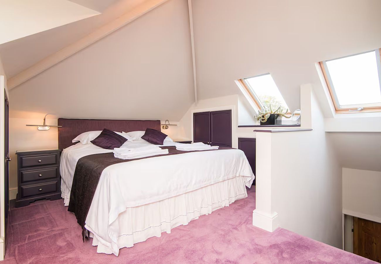 Bungalow in Manchester - REDCOT HOLIDAY Bungalow in Knutsford Cheshire